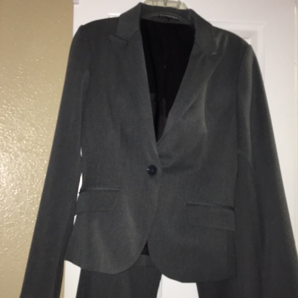 Express pant suit set